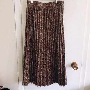 Zara size medium pleated fake leather snake print midi skirt